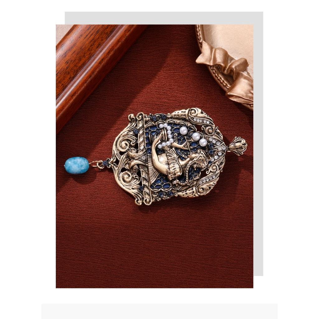 European and American retro court style alloy brooch medieval vintage heavy industry old princess corsage pin jewelry