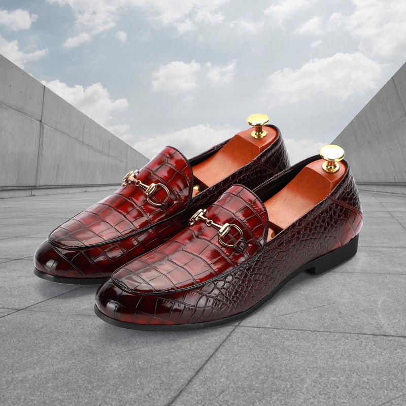 One-pedal men's shoes horse buckle British style fashion breathable stone pattern business casual small leather shoes loafers trendy men