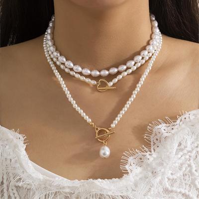 Vintage Tropfenförmige Kunstperlen Choker Halskette mit Herzanhänger und Vielseitigem OT-Verschluss