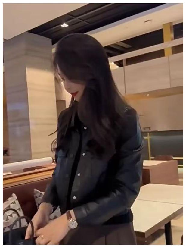 Women's Petite High-Waisted Short Leather Jacket for Autumn/Winter 2025: New Arrival Lapel Motorcycle Outerwear