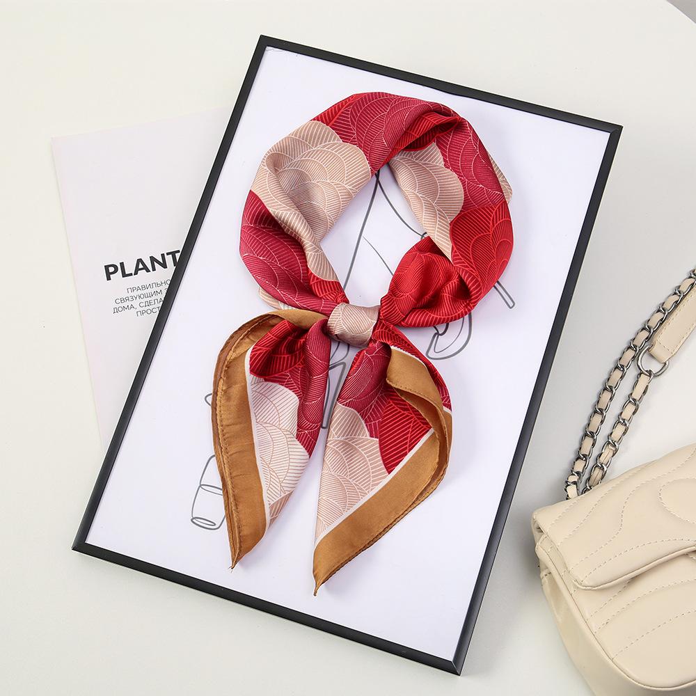 71 Flower polka dot simulation silk scarf neck small square scarf Korean atmosphere sunscreen scarf advanced sense