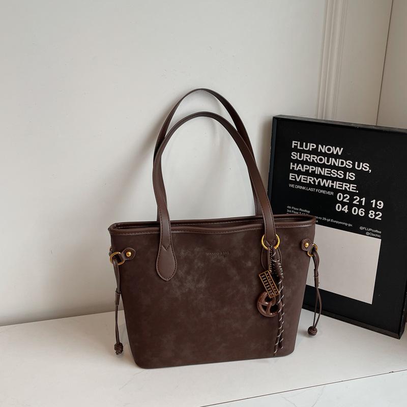 Leisure work commuter bag women's large-capacity new student versatile shoulder shopping bag fashionable tote bag