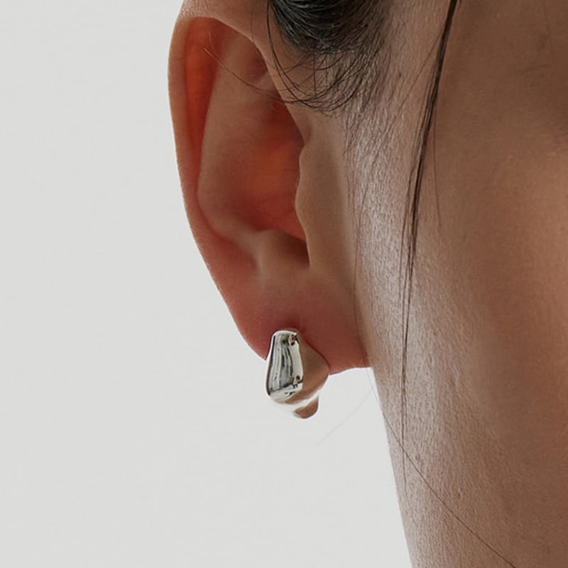 Invisible collage LEMON CURVE EARRING_SILVER