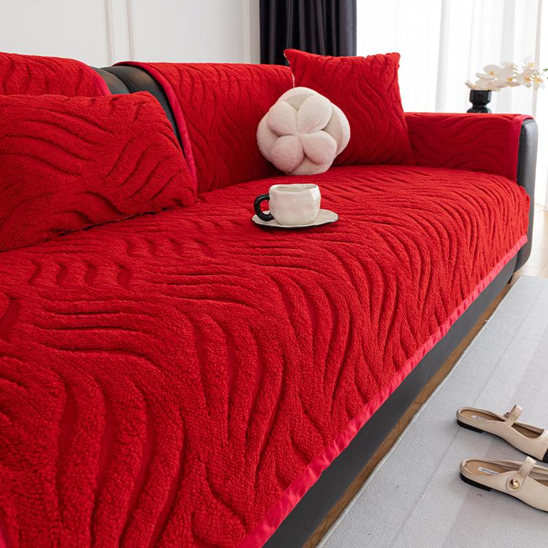 

Solid Color Sofa Cushion Simple Retro Style Thickened Comfortable Cotton Velvet Autumn and Winter New Anti Slip Sitting Cover 70X70cm красный