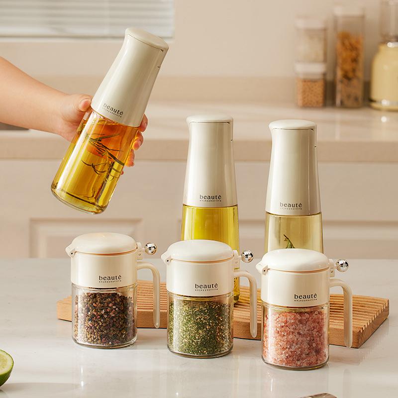 Sealed Seasoning Jar Moisture-Proof Glass Seasoning Jar With Spoon Kitchen Salt Seasoning Box Seasoning Salt Shaker