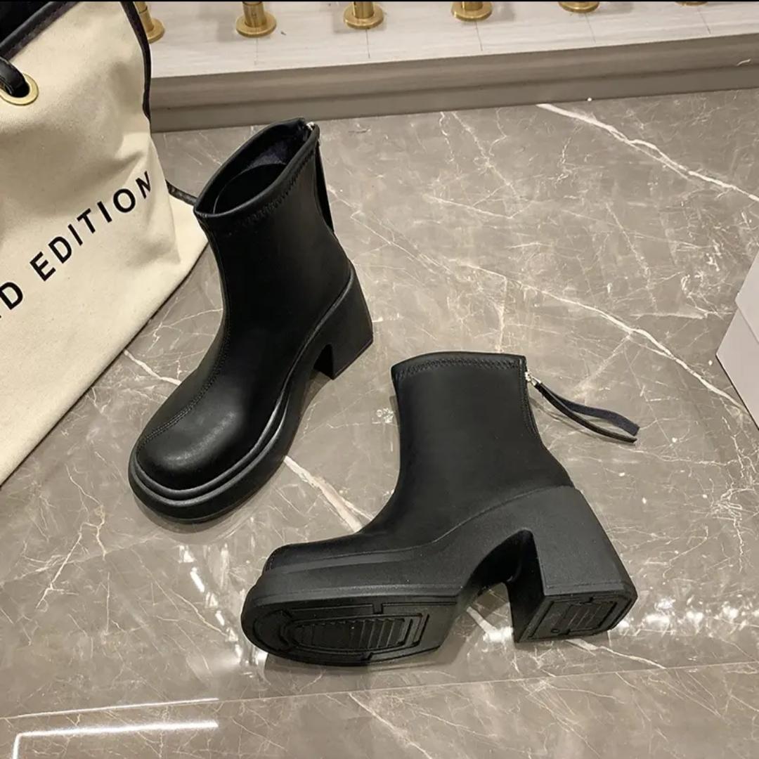 

Aphixta Классические женские ботильоны на платформе, каблук 9 см, лаконичные женские современные ботинки, ботильоны, обувь для женщины, на молнии сзади 35 чёрный