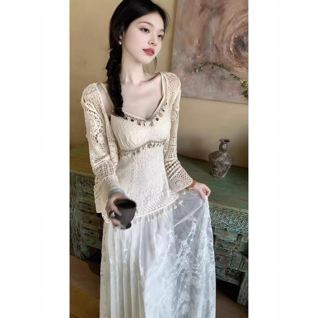 High-end Ethnic Style Heavy Industry Lace Splicing Skirt New Summer Hollow Fringed Suspender Beautiful Dress