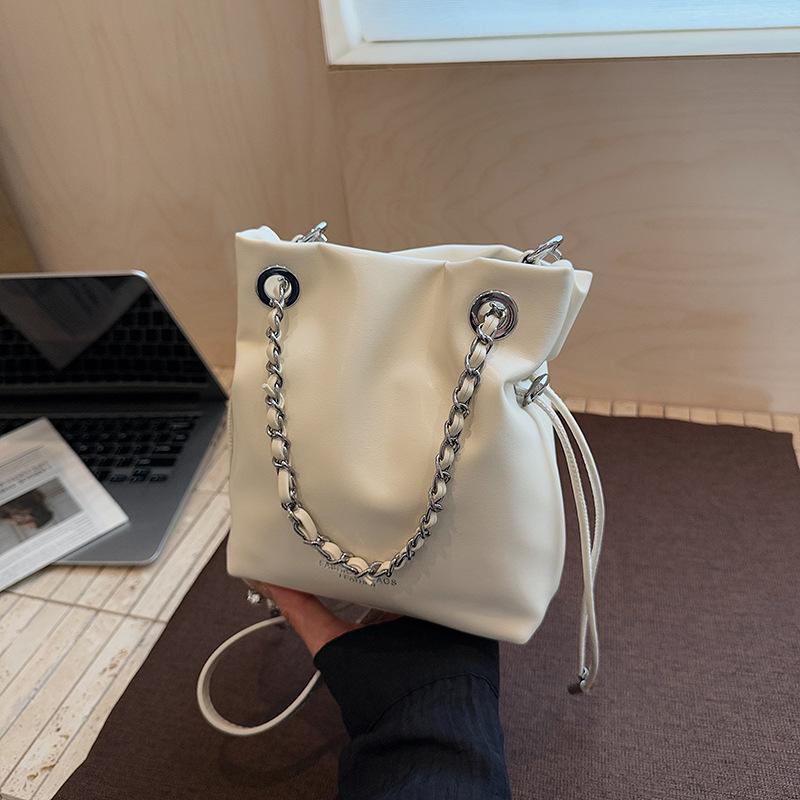 

Small bag women s new casual versatile messenger bag exquisite portable small bag bucket bag