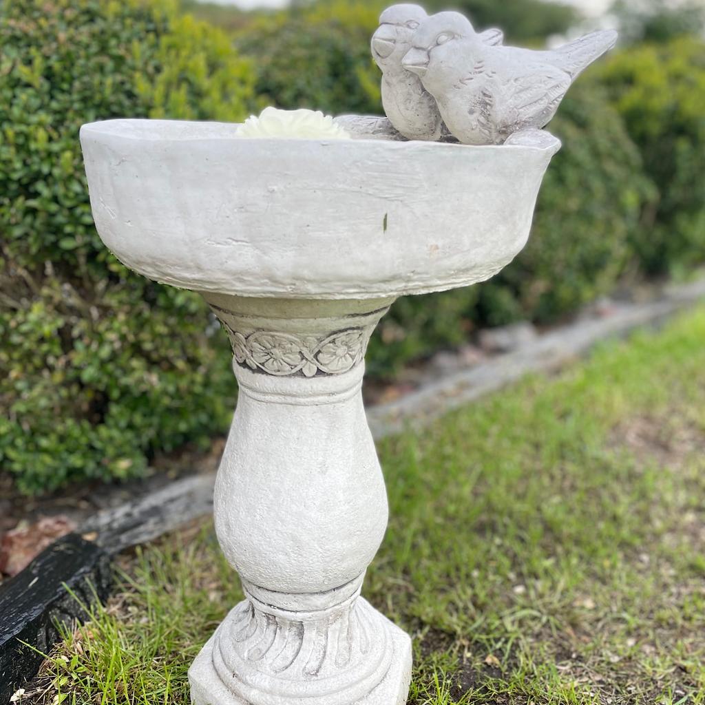 Concrete Bird Waterer with Decorative Column for the Garden