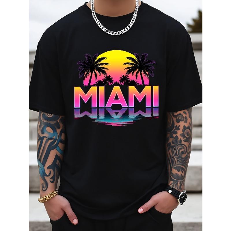 T-Shirt für Herren im Sommer, Hergestellt aus einem weichen, atmungsaktiven und locker sitzenden. Erhältlich in Weiß und Schwarz, dieses Regular Fit Rundhals-T-Shirt ist stilvoll.