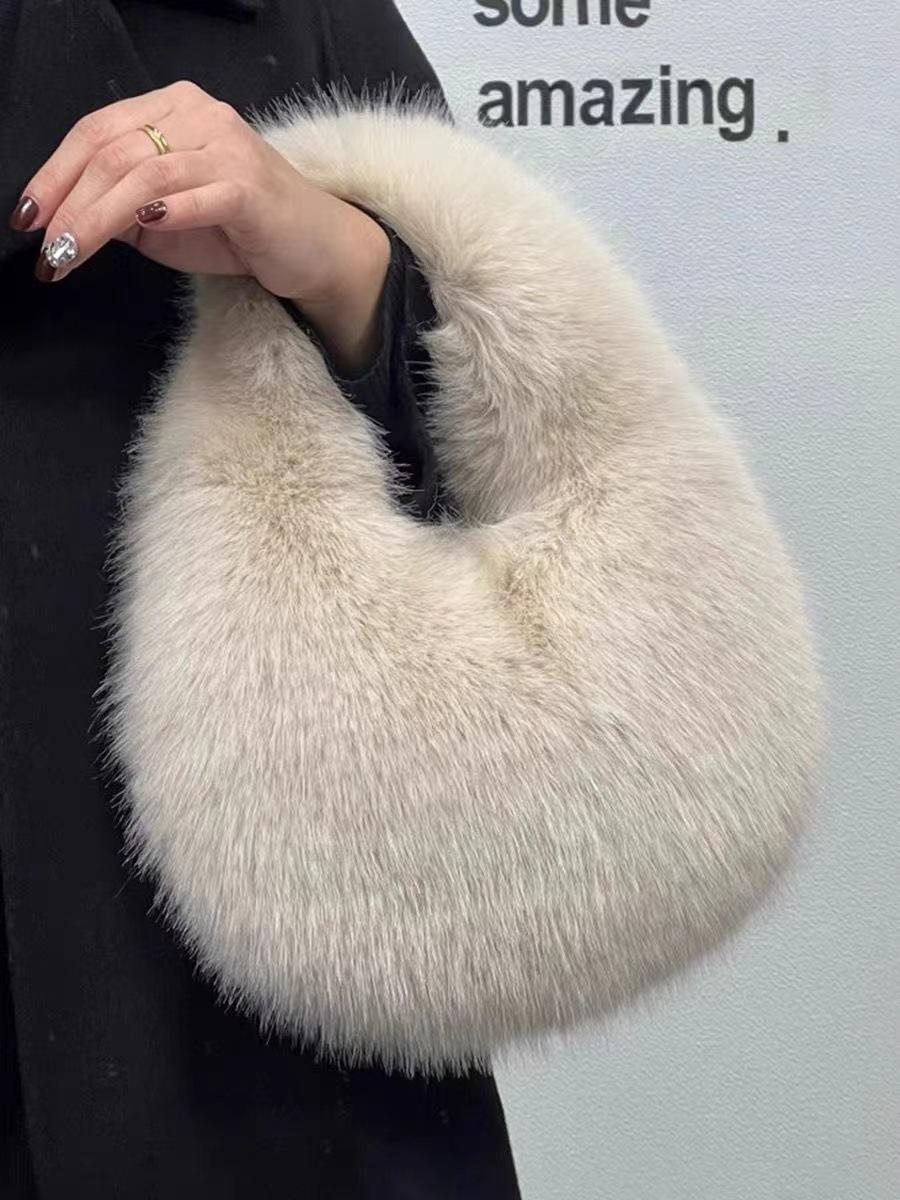 

2024 New Portable Plush Bag Women s Chain Crossbody Bag Premium Sense Plush Bag Autumn and Winter Foreign Style Mobile Phone Bag абрикосовый