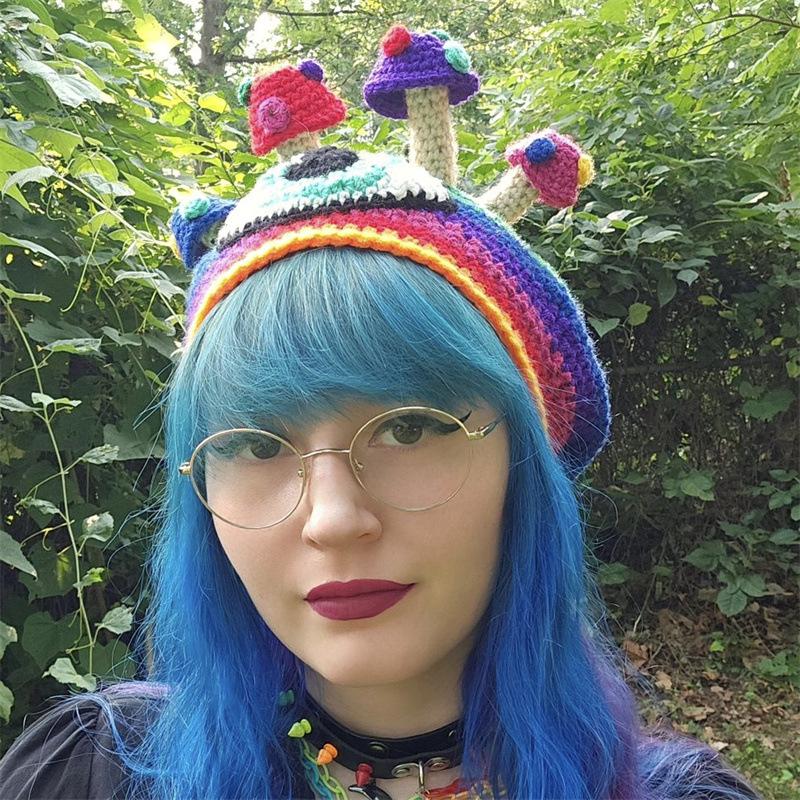 Neue handgemachte gehäkelte Eisgestreifte Bärenohren-Kapuze, modische und vielseitige Erwachsenenmütze