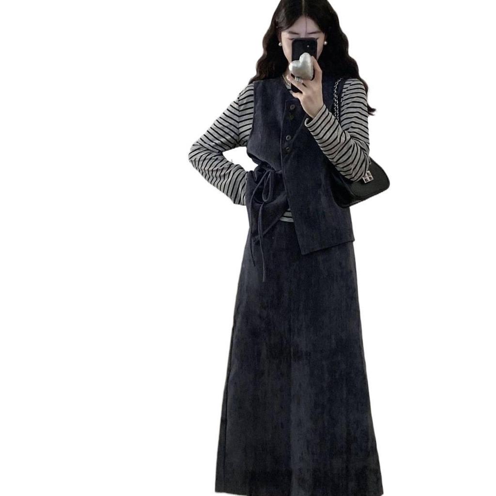 Plus Size Autumn Retro Vest and Slimming Skirt Three-Piece Set for Women