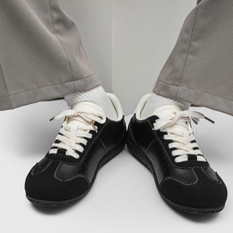 Men's Casual Low-top Sports Shoes Trendy Versatile Racing Shoes Men Comfort Luxury Soft Sole Light Board Shoes Zapatillas Hombre