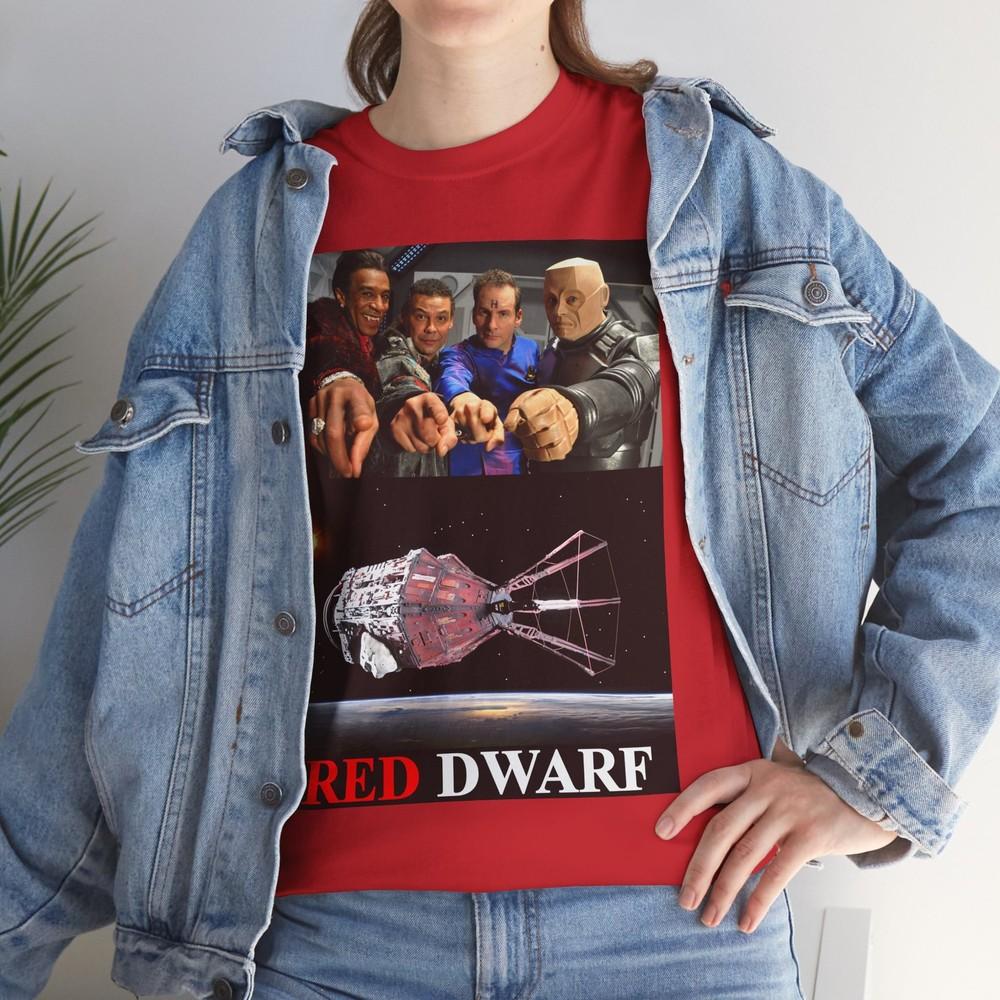 

Телевидение Красный карлик (1988) Футболка Научная фантастика Фэнтези Робот Будущее Комедия 2XL