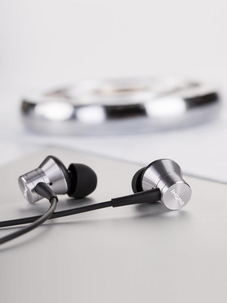 1MORE P10 with Deep Remote High Sound Sound Leak Comfortable to Silver Earphones, Wired, Type-C, Microphone, Bass, Control, Insulation, Prevention,
