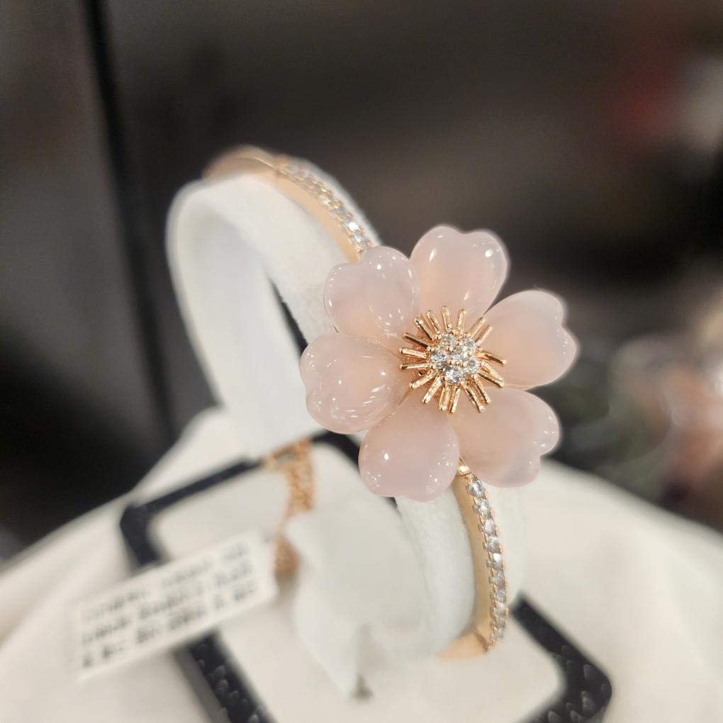 Atria Rose Quartz Flower B Raw Stone Bracelet AROBAET0001PKF