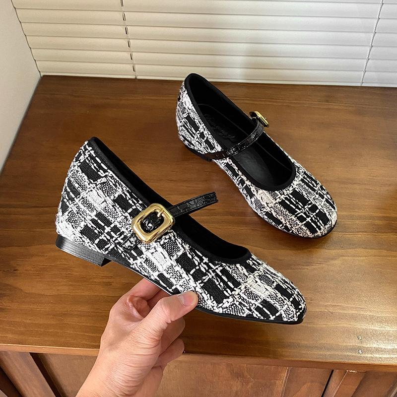 

2025 French small fragrant style evening and evening shallow mouth single shoes women s spring and summer new soft sole inner height increase belt bu 34