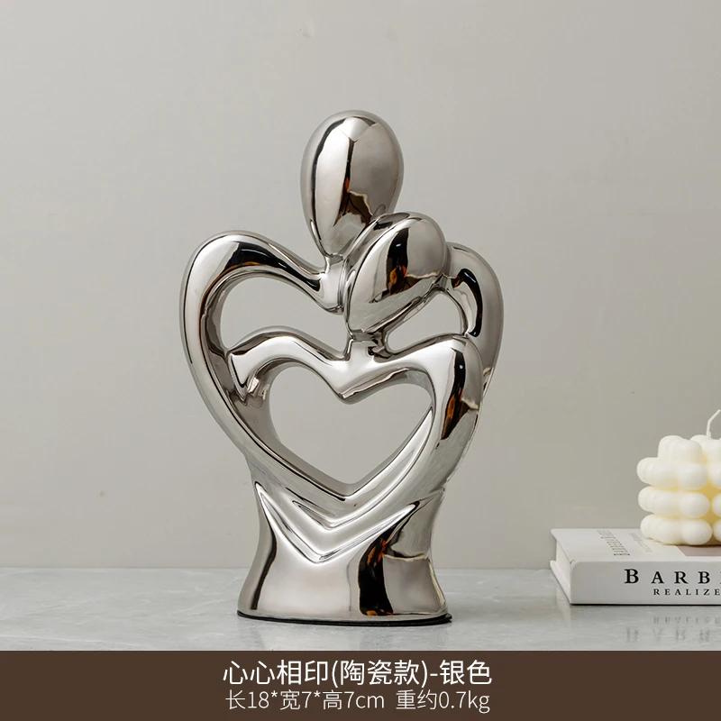 Minimalist couple statue Heart to Heart Couple Ornament Resin character sculptures Light luxury wedding gift home room decor