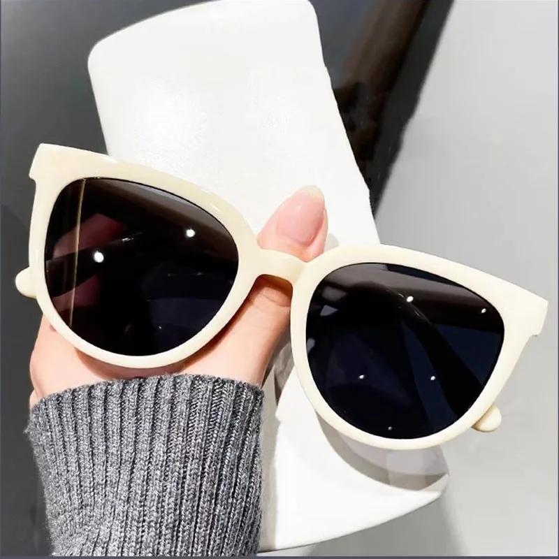 New Small Frame Circular Shape Sunglasses Women's Brand Designer Fashion Sun Glasses Women  Travel Eyewear UV400