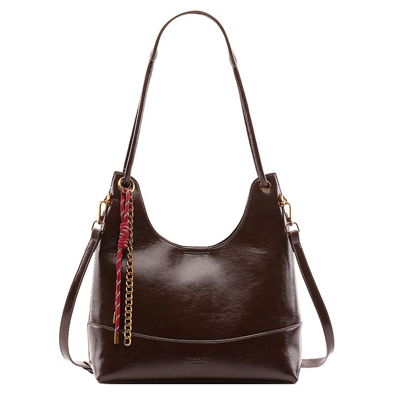 Large capacity Tote Bag Oil wax leather retro commuter commuter bag