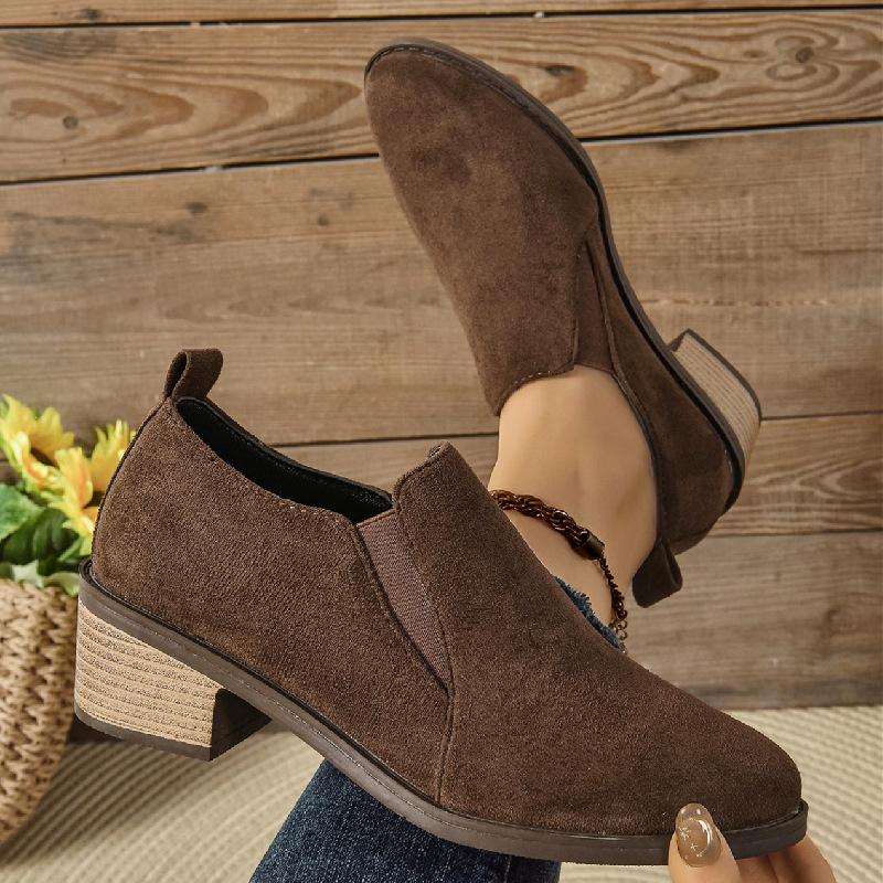 Plus Size Women Pointed Toe Chunky Mid Heel Deep Mouth Loafers