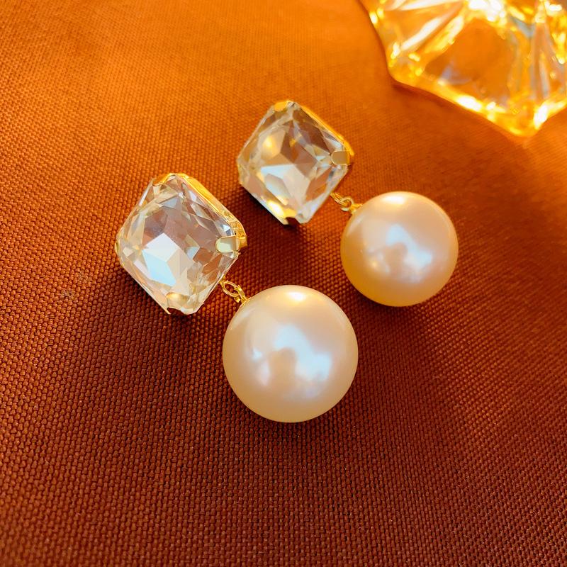 Fashion Diamond-encrusted Square Imitation Pearl Silver Needle Earrings French Light Luxury Temperament Sexy Geometric Earrings