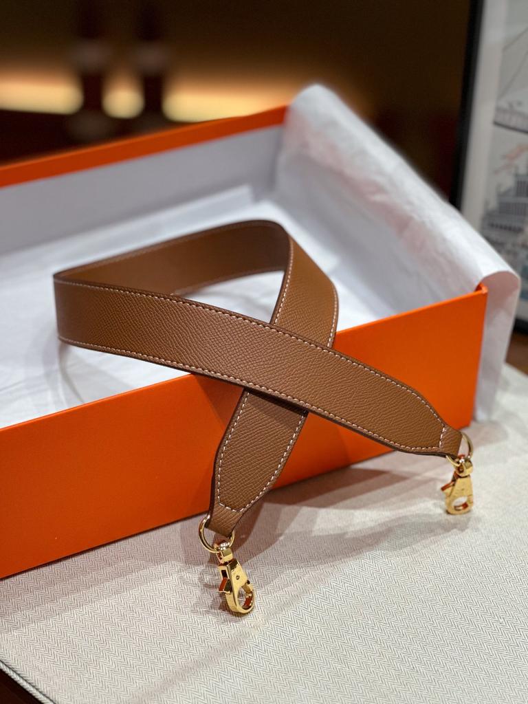 Lagerfeld Epsom Wide Leather Strap With High-Grade Leather Edge Handcrafted Exquisite Single Leather Cowhide Adjustable Strap Wide Leather Strap