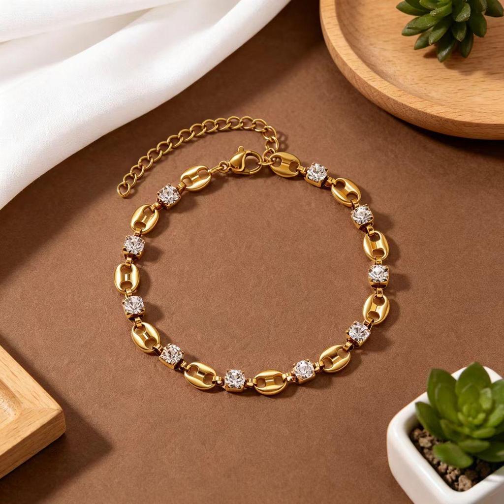 Rhinestone-Embellished Titanium Steel Jewelry Set: 18K Gold Necklace, Bracelet & Earrings for Women