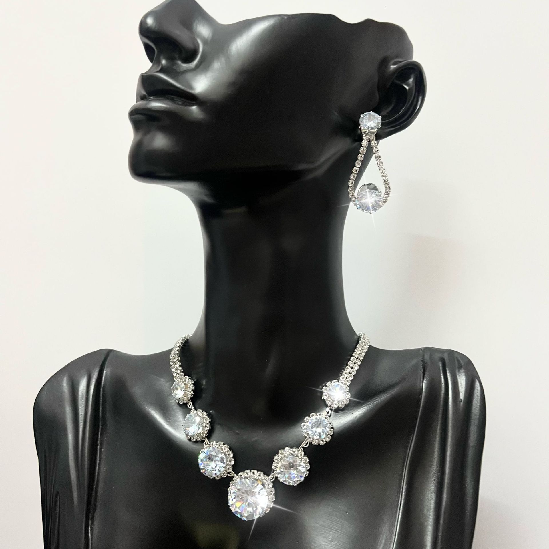 Two-Piece Set Of Zircon Necklace Women S Light Luxury Niche Collarbone Chain High-Grade Temperament Neck Chain Accessories