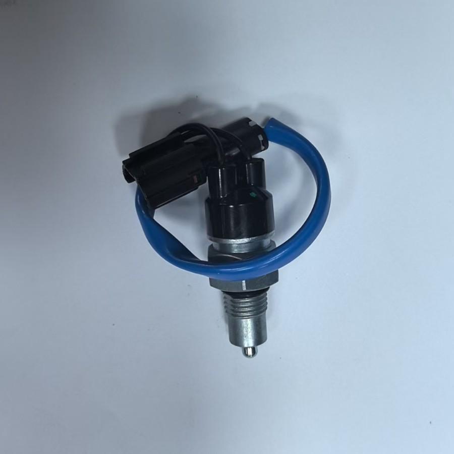 Kompatibel mit Daewoo Rückfahrlichtschalter: 95224024, 96314357, 95216947, 96610001