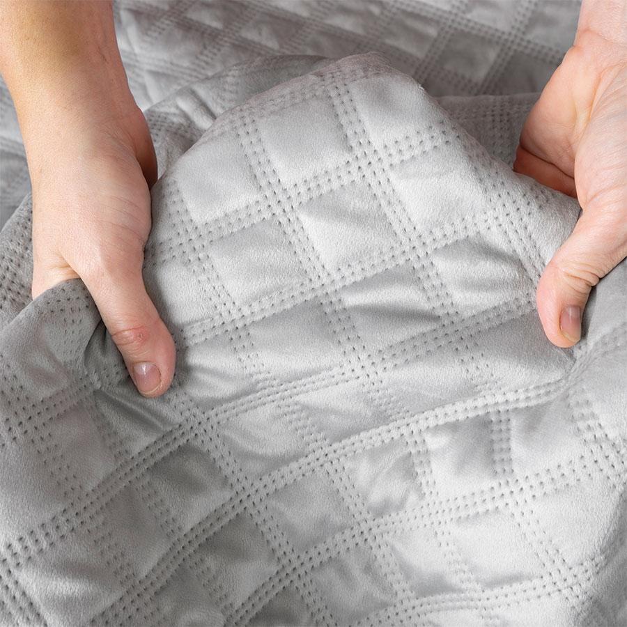 VELVI Decorative bedspread - classic gray, quilted elegance - 220x240cm