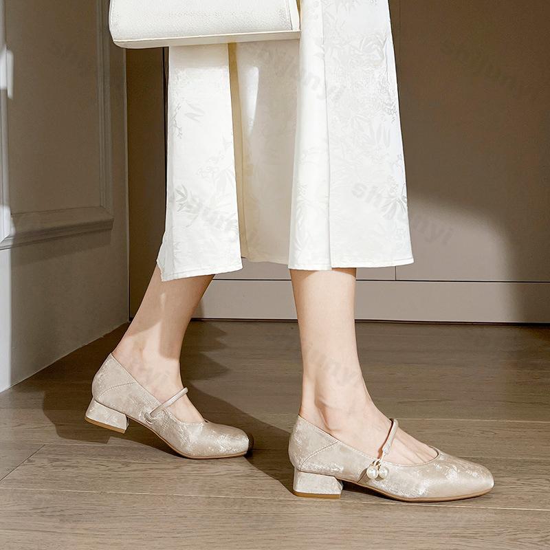 Fashion Square Toed Thick Soled Single Shoes for Women Spring 2025 New Shallow Comfortable Fashion Elegant Single Buckle Mary Jane Shoes