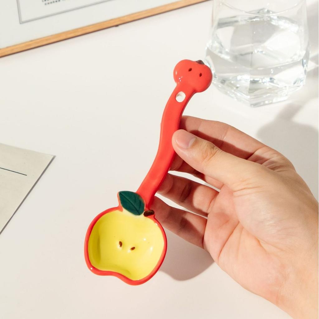 Cute strawberry bow spoon creative girl heart ceramic spoon high value long handle dessert spoon