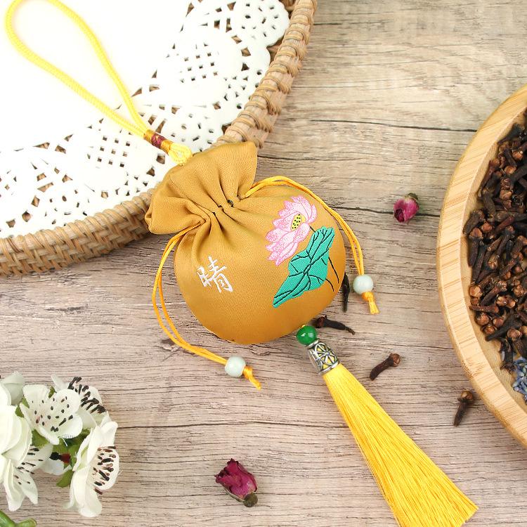 Embroidered Lavender Sachet: Dragon Boat Festival Car Pendant, Mosquito Repellent for Babies and Kids