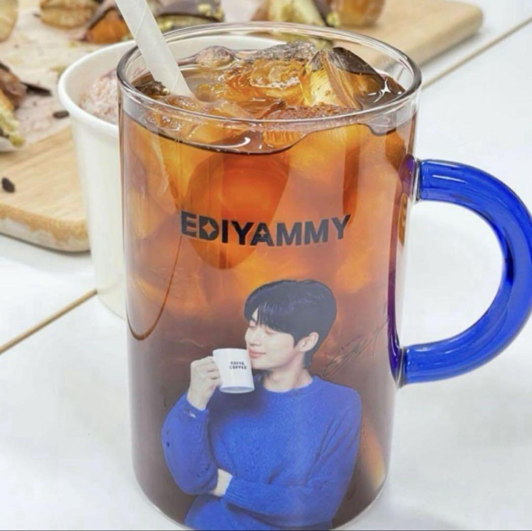 

[USED] Korea-exclusive, not-for-sale rare EDIYA coffee glass signed by Byun Woo-seok