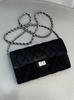 Temperament small bag women's new versatile lipstick change bag feeling shoulder messenger chain bag