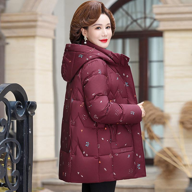 Stylish Plus Size Down Jacket for Mid-Aged & Elderly Women - Thick Short Winter Coat for Mothers, Grandmothers, Wives