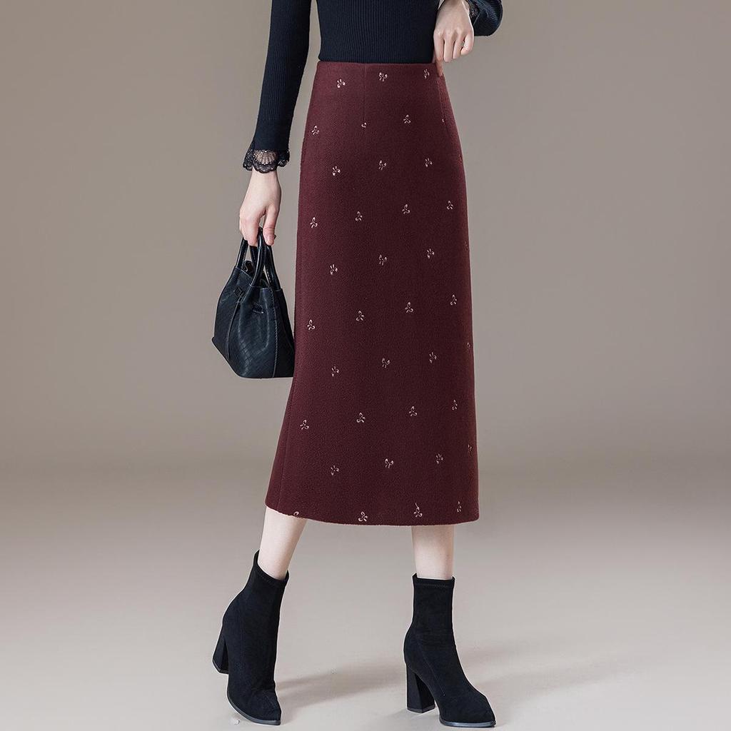Elegant Woolen High Waist A-line Skirt with Bow Embroidery for Women - Winter 2025 Collection