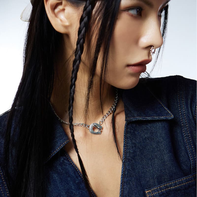 NIMBUS Horseshoe Toggle Chain Necklace