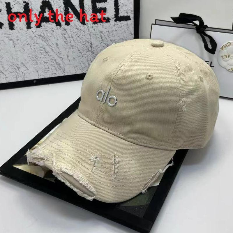 

Fashionable Letter Decoration Ripped Design Women Casual Baseball Cap For Summer Casual Wear бежевий