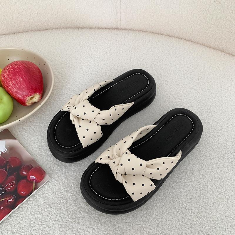 Beliebte gelbe Retro-Ein-Wort-Slipper mit dicker Sohle für Damen, 2025 neu, Sommer-Trageweise, erhöhend, weichsohlig, rutschfest