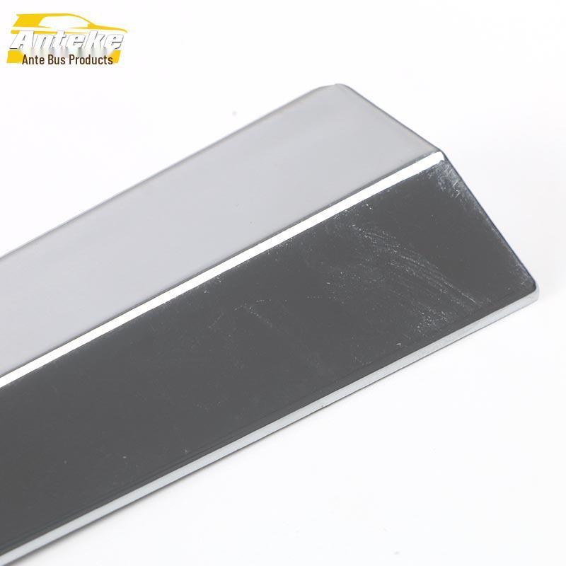 Jiangxi Isuzu D-MAX Tailgate Anti-Scratch Trim Bumper Strip 