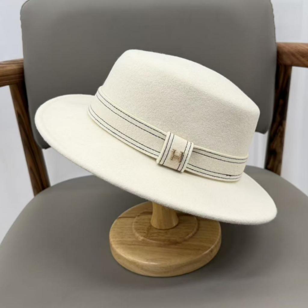 European and American Style Autumn and Winter% Wool Hat Female British Celebrity Flat Top Top Hat Elegant and Versatile Hepburn Style Basin Hat Tide