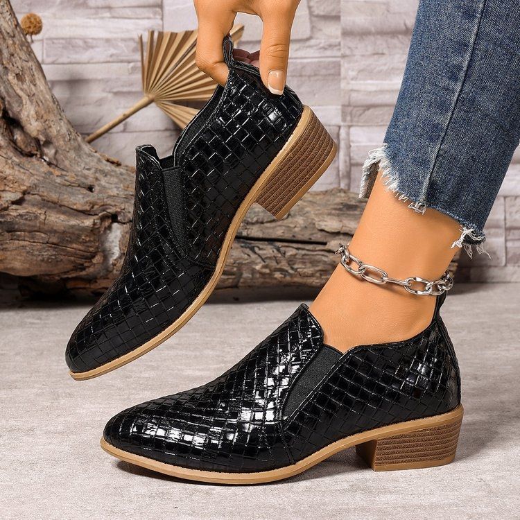 Retro Style Casual Foot Shoes Women's 2025 Spring and Autumn New Fashion Versatile Pointed Deep Mouth Thick Heel Shoes Women