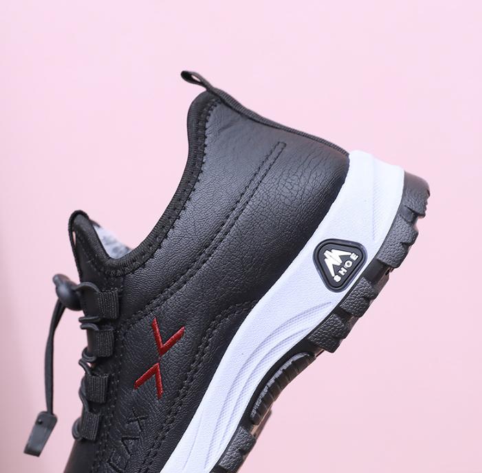 Mom Leder Pelz Mokassins Frauen Sport Sneaker für Ältere Weibliche Weichen Warmen Bequemen