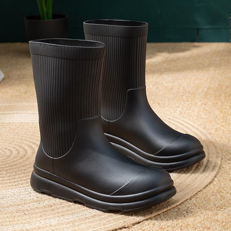 

Fleece waterproof shoes rain shoes women s fashion thick-soled new medium tube heightening non-slip rain boots work wear-resistant water boots 36