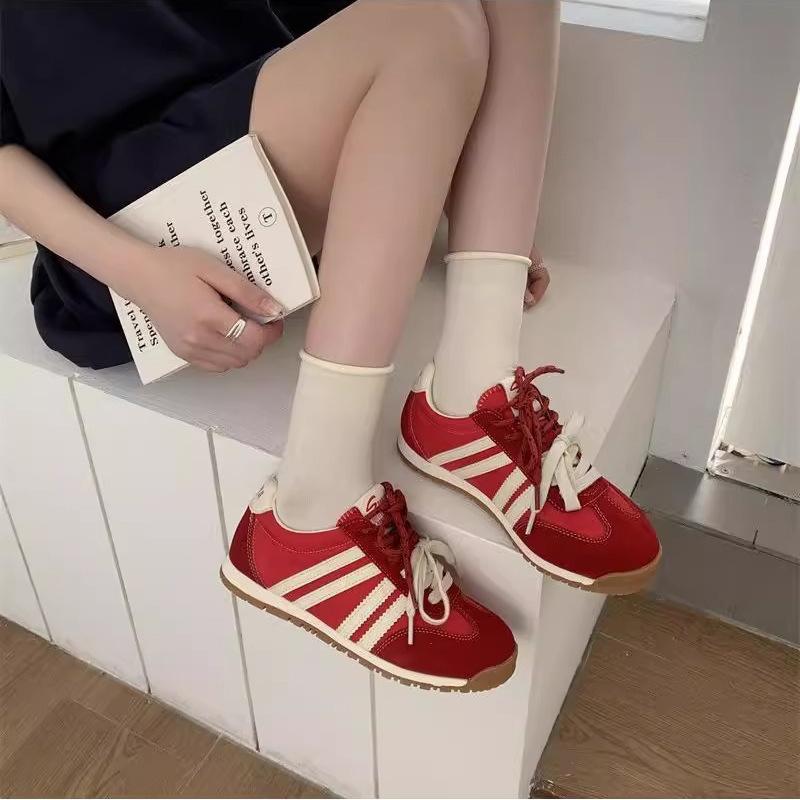 Sheepskin version of ballet style moral training shoes women's 2025 spring and autumn flat-bottomed casual sports shoes versatile Forrest Gump shoes