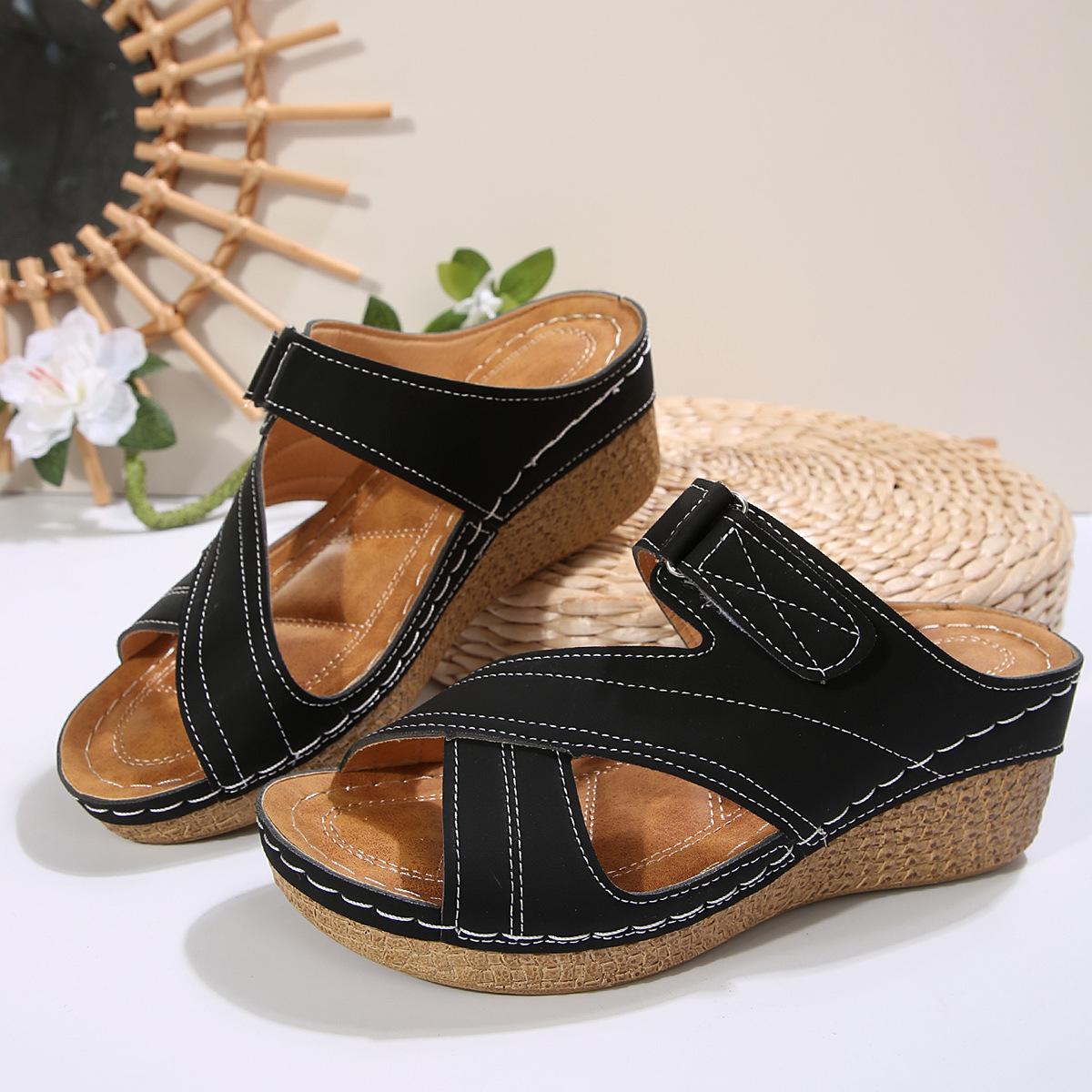 

Тапочки на платформе с липучкой, женские, легкие, на танкетке, пляжные тапочки для женщин 40 чёрный