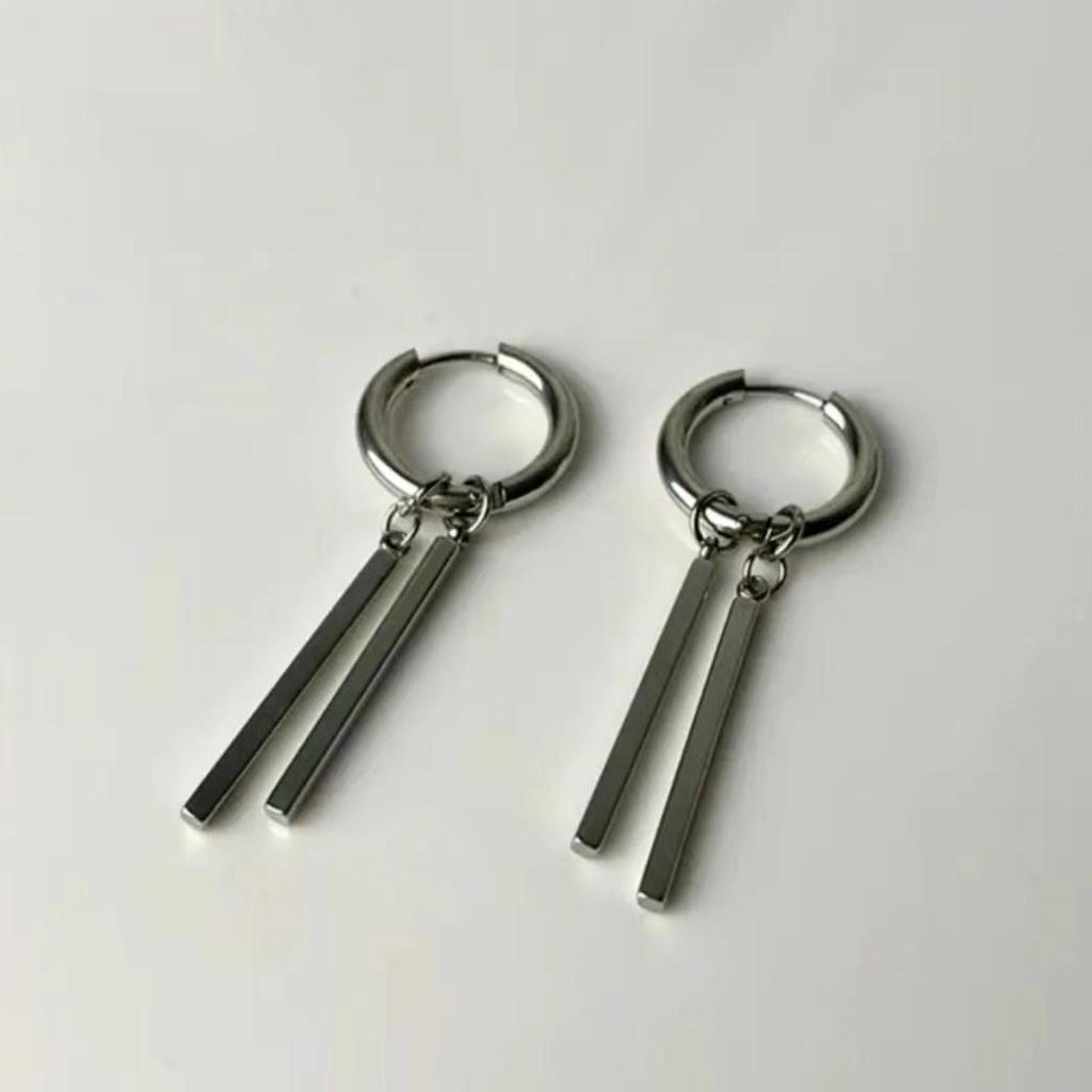 Minimalistische Rechteck-Quastenohrringe für Herren aus Edelstahl - Hochwertiger Schmuck im Kaltstil-Design mit Doppelsteg